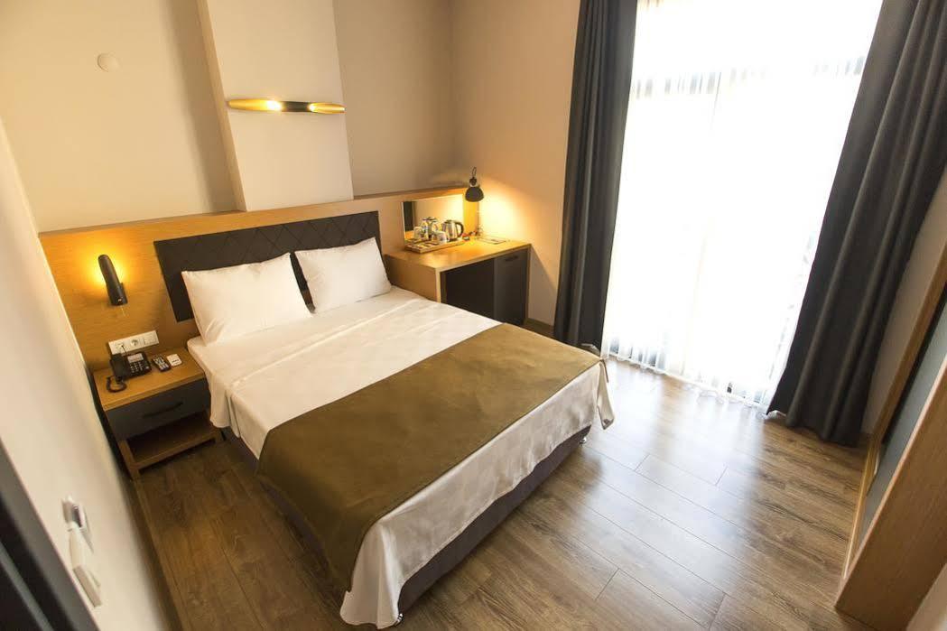 Big Point Plus Hotel Biga Экстерьер фото